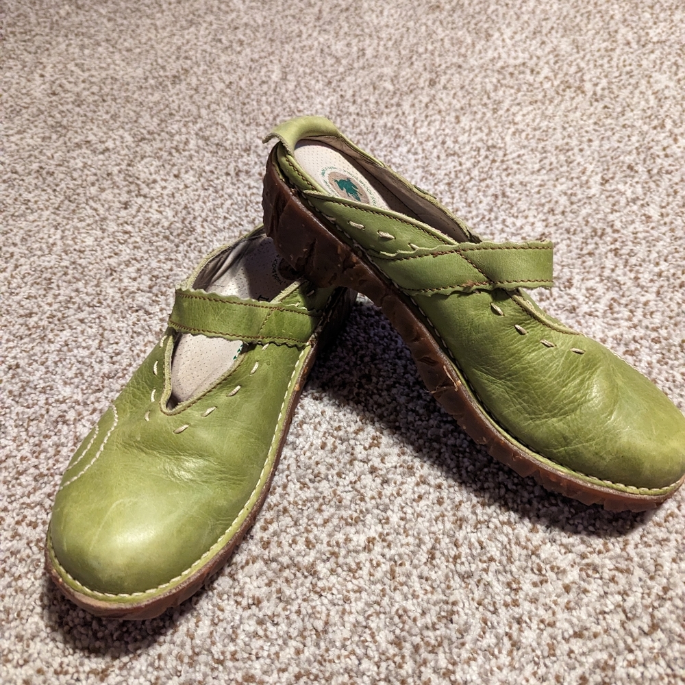 El Natura LISTA Green Clog